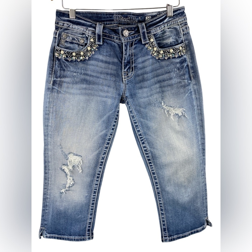 Miss Me Signature Capri Jeans Low Rise Embroidered Women’s Size 29 JP7287P
